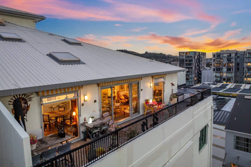 4/25 Tennyson Street, Te Aro, Wellington - Carousel 1