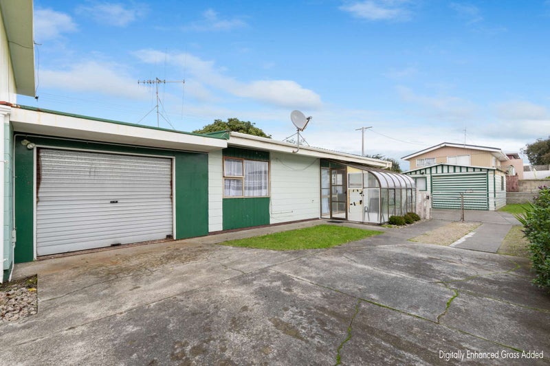 77A Matai Street, Castlecliff, Whanganui - Carousel 1