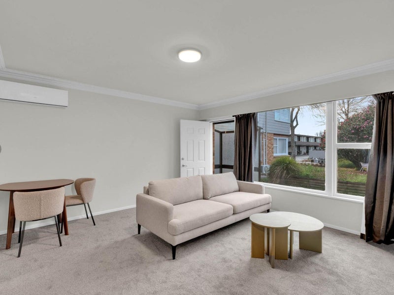 2/18 Wellington Street, Hamilton East, Hamilton - Carousel 2