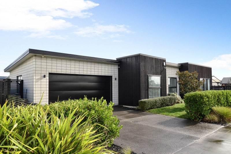 41 Medway Place, Chartwell, Hamilton - Carousel 1