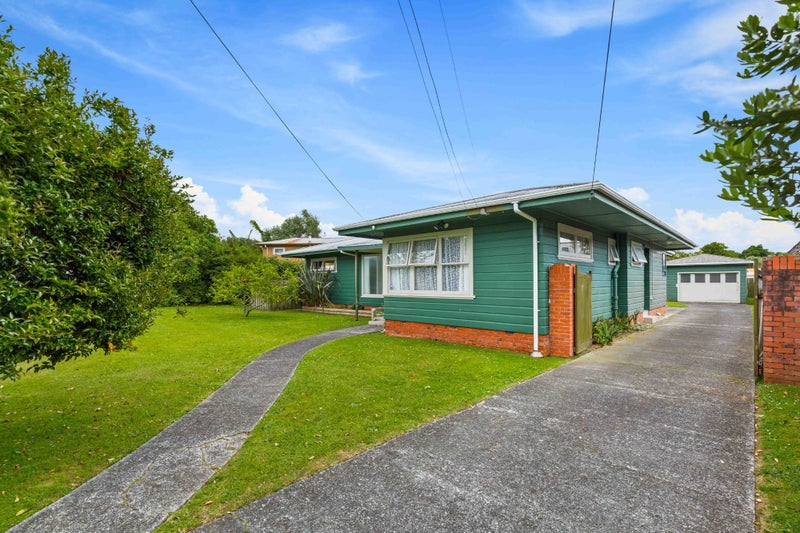 35 Yeovil Road, Te Atatu Peninsula, Auckland - Carousel 2