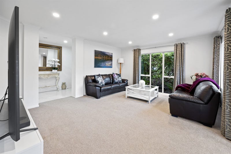4 Phoebe Meikle Place, Torbay, Auckland - Carousel 2