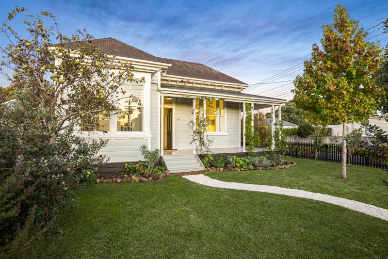 116 Victoria Road, Devonport, Auckland - Carousel 2