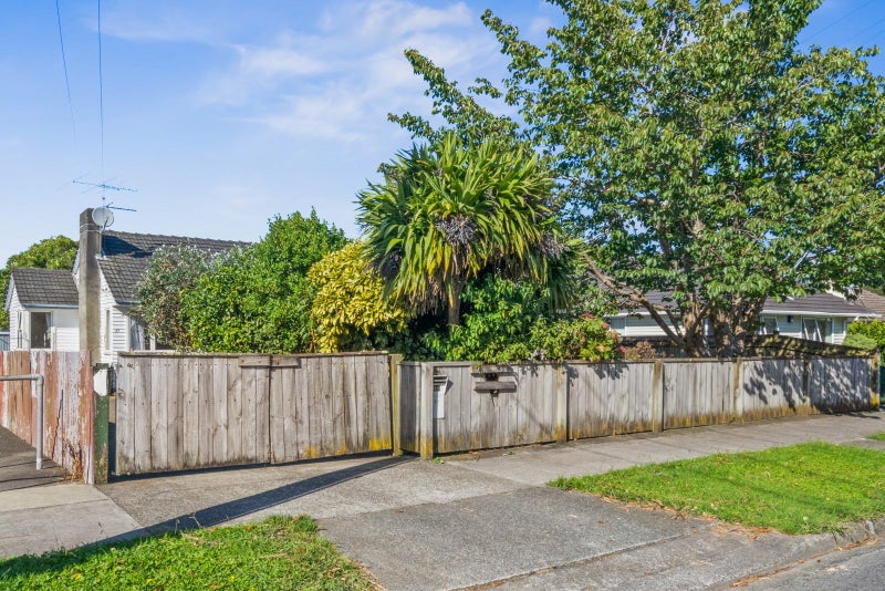 49 Shakespeare Avenue, Trentham, Upper Hutt - Carousel 2