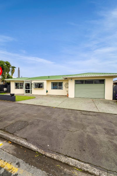 38 Tukapa Street, Westown, New Plymouth - Carousel 2