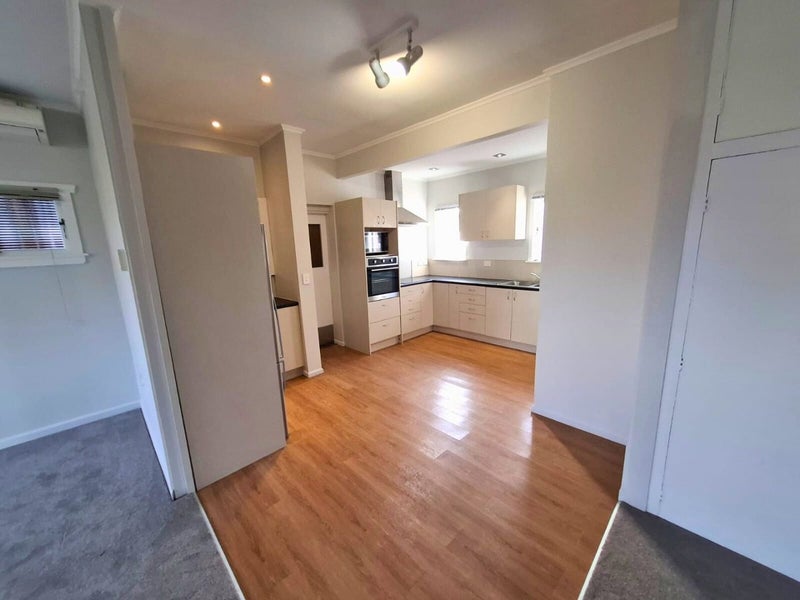 1/157 Onewa Road, Birkenhead, Auckland - Carousel 2