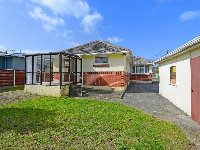 7 Hazel Street, Ebdentown, Upper Hutt - Carousel 2