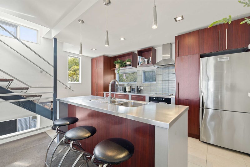 5/117 Canon Street, Edgeware, Christchurch - Carousel 1