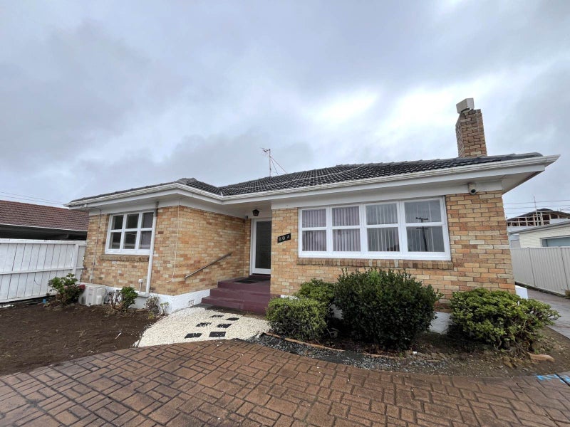 80A Donovan Street, Blockhouse Bay, Auckland - Carousel 1