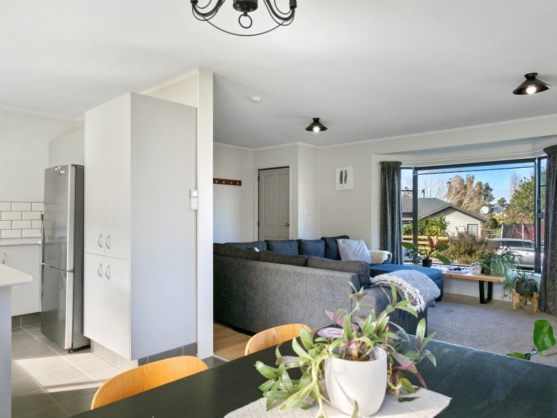 1/2 Sinton Row, Nukuhau, Taupo  - Carousel 2