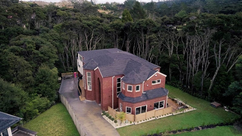 41C Chester Avenue, Greenhithe, Auckland - Carousel 1