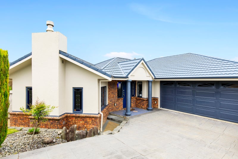 5 Betty Watt Grove, Riverstone Terraces, Upper Hutt - Carousel 1