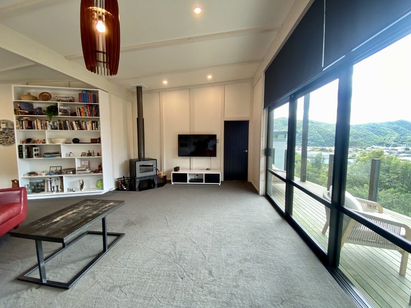 11A Moana Heights, Waikawa, Picton - Carousel 18