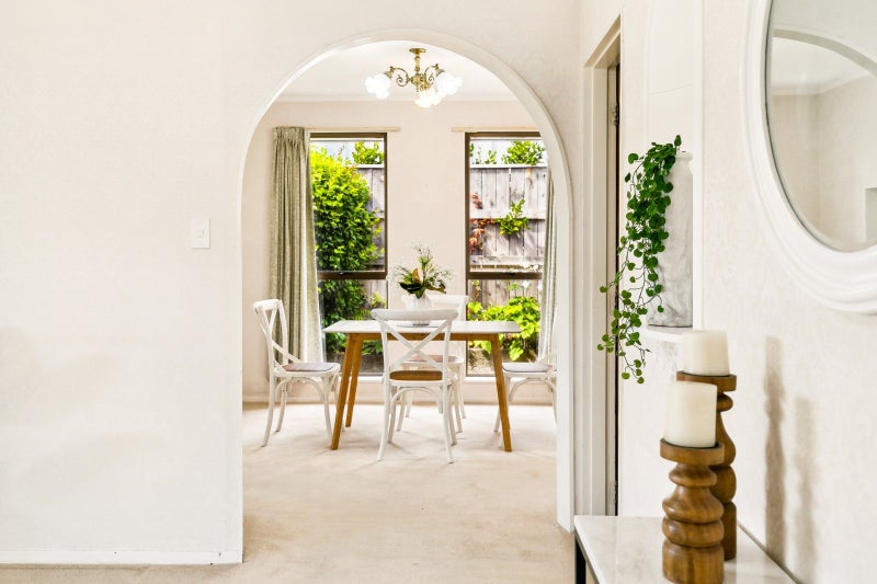 8A Beauchamp Street, Karori, Wellington - Carousel 2