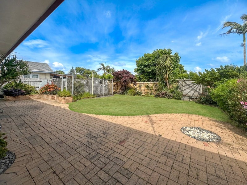 6 Davita Place, Farm Cove, Auckland - Carousel 20