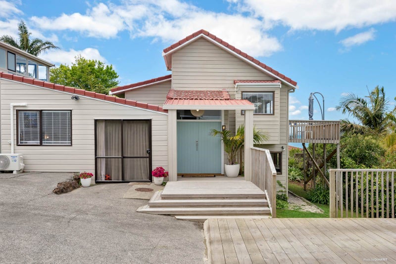 2/19 Oban Road, Browns Bay, Auckland - Carousel 1