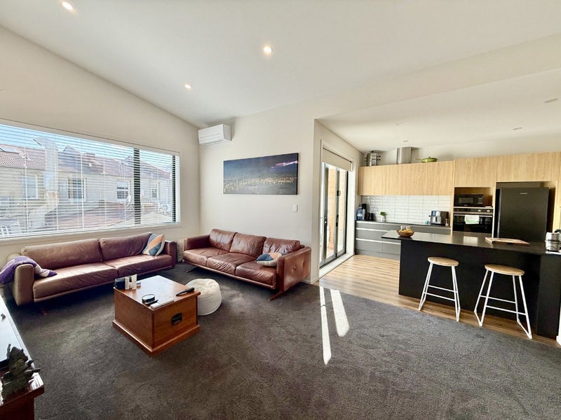 5/39 Nelson Street, Petone, Lower Hutt - Carousel 2