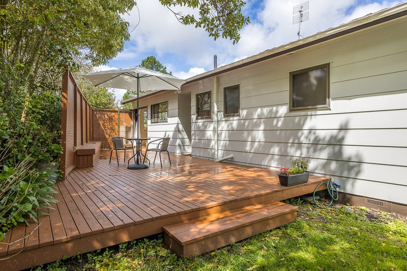 1/21 Jenanne Place, Tōtara Vale, Auckland - Carousel 2