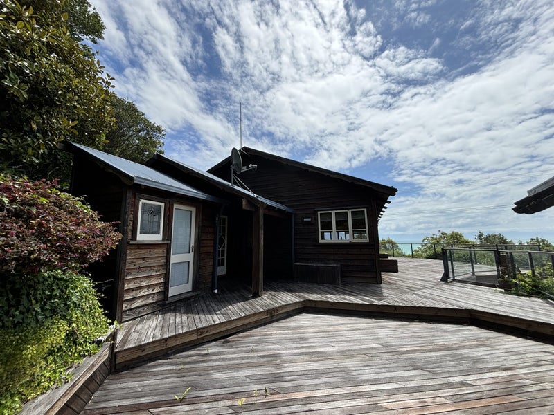 4 Grenville Terrace, Moana, Nelson - Carousel 2