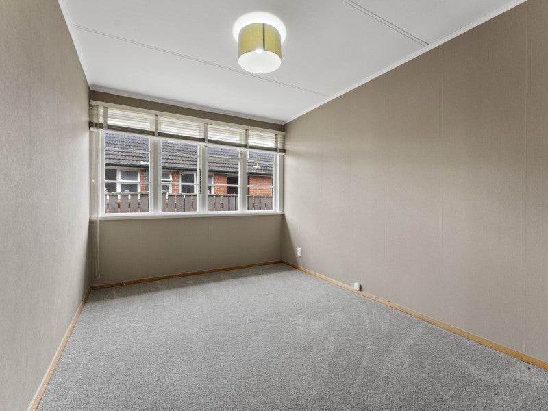 188 Botanical Road, Takaro, Palmerston North - Carousel 24