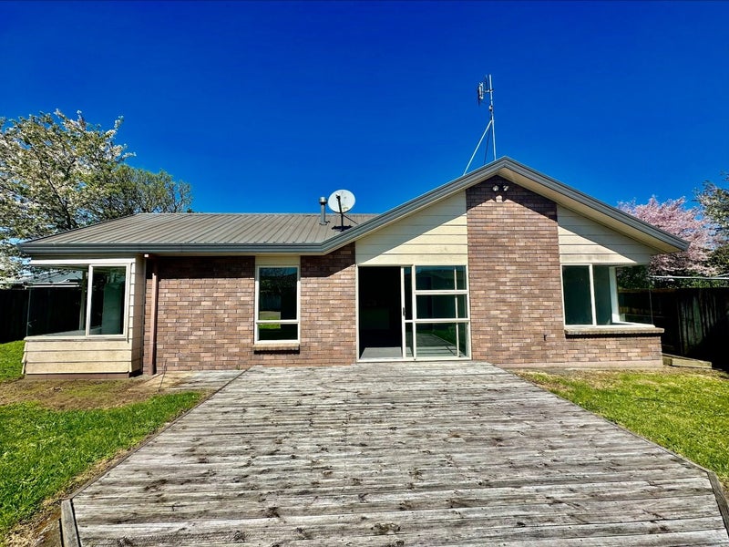 6 Kimiora Close, Fairview Downs, Hamilton - Carousel 1