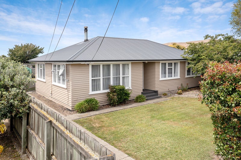 5 Gill Crescent, Redwoodtown, Blenheim - Carousel 1
