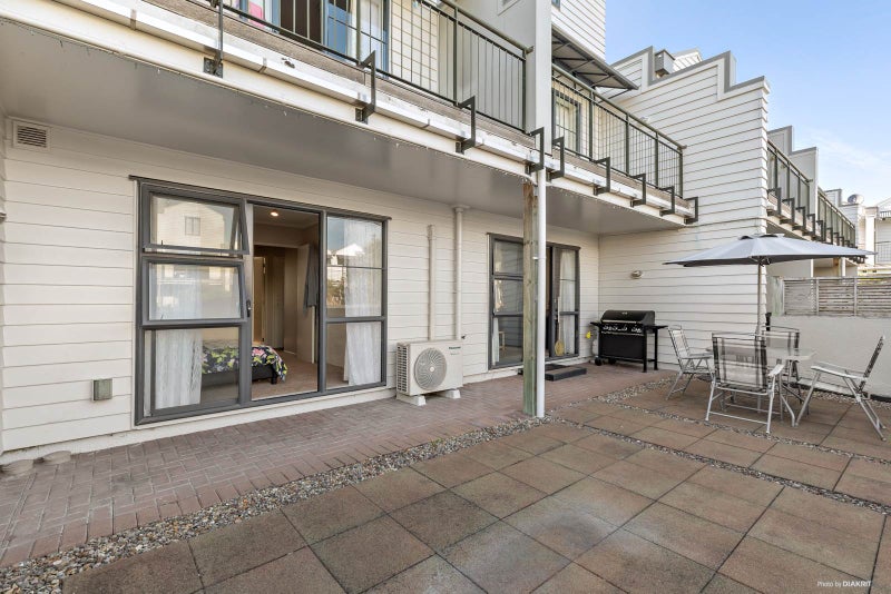 5/5 Carolina Place, Albany, Auckland - Carousel 1
