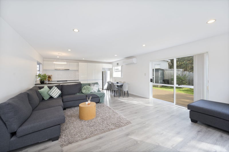 1A Miro Street, New Lynn, Auckland - Carousel 2