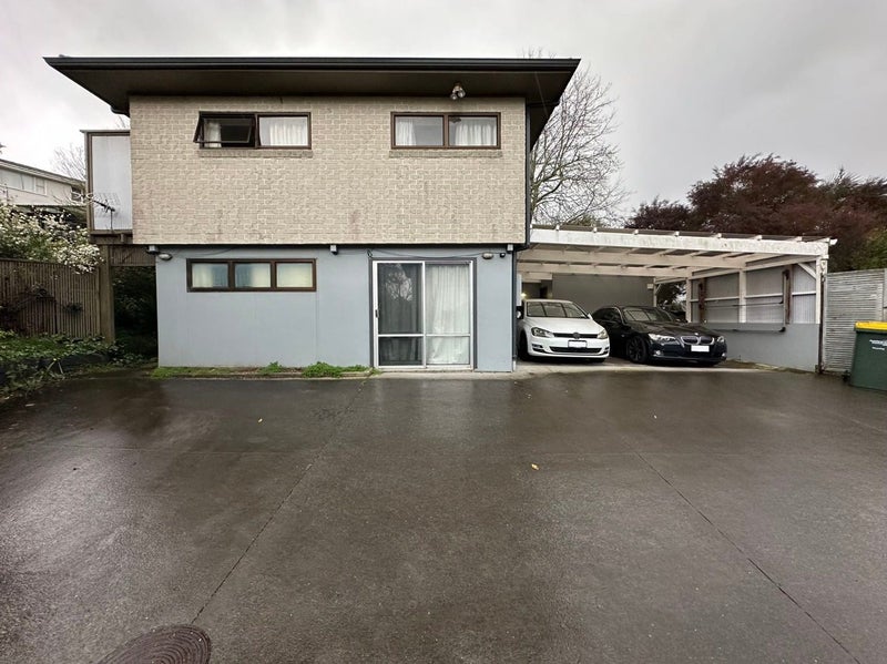 58 Cyclarama Crescent, Massey, Auckland - Carousel 2