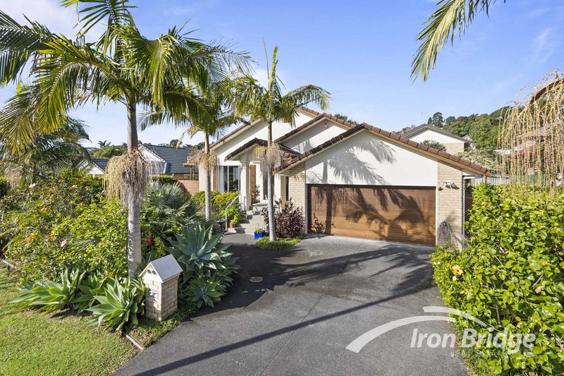 6 Kate Sheppard Avenue, Torbay, Auckland - Carousel 1