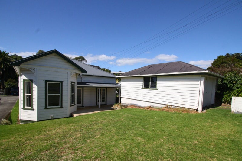 43 Lorna Street, Lynmouth, New Plymouth - Carousel 1