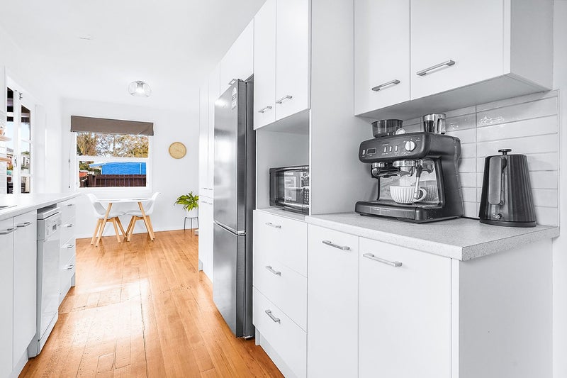 1 Kelvin Place, Hamilton East, Hamilton - Carousel 2