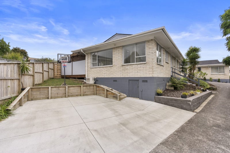 1/15 Sherie Place, Howick, Auckland - Carousel 1