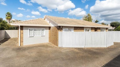 140A Rosebank Road, Avondale, Auckland - Carousel 1