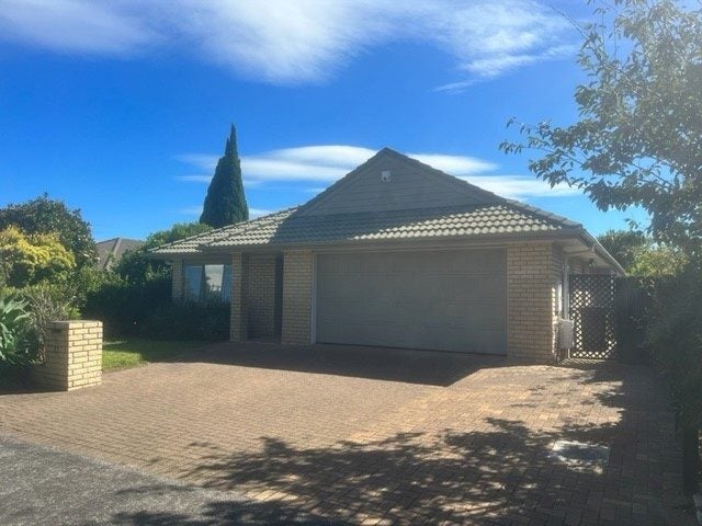 17 Cantora Avenue, Northpark, Auckland - Carousel 1