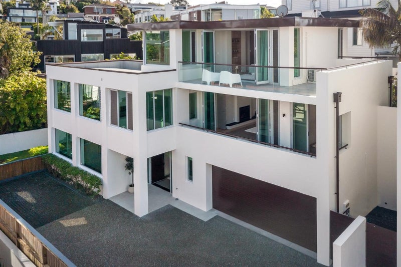 22B Beach Road, Castor Bay, Auckland - Carousel 1