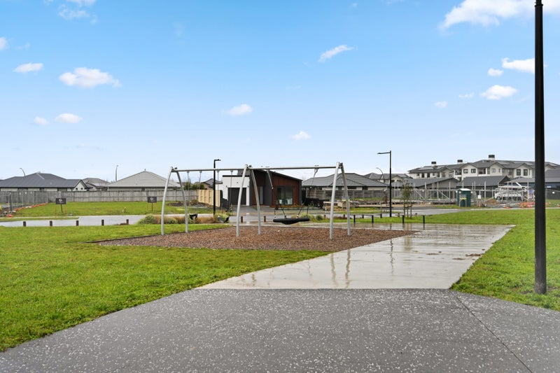 68 Overton Street, Rototuna North, Hamilton - Carousel 23