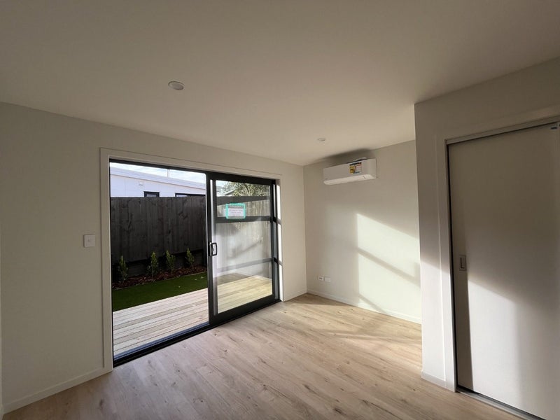 6/157 Beach Haven Road, Beach Haven, Auckland - Carousel 2