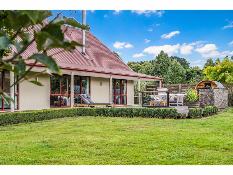 887 German Road, Starvation Hill, Oxford - Carousel 1