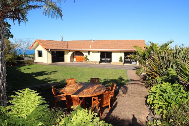 108 Wade River Road, Stanmore Bay, Whangaparaoa - Carousel 1