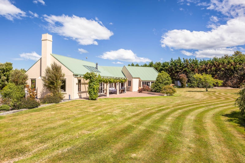8 Cedar Place, Amberley, Amberley - Carousel 2