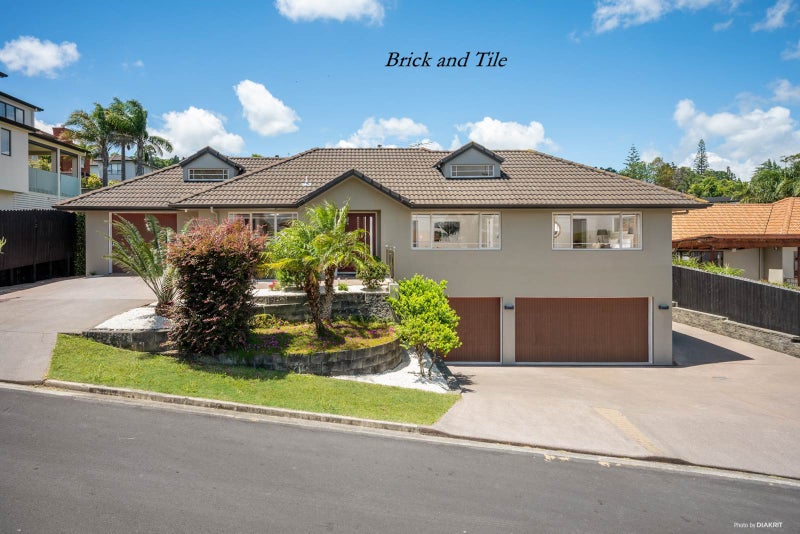 60 Brooke Ridge Rise, East Tamaki Heights, Auckland - Carousel 1