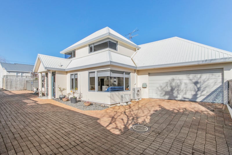 1/0 Long Drive, St Heliers, Auckland - Carousel 1