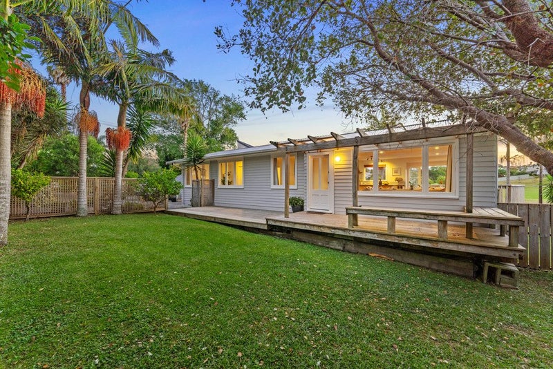 1/91 Selwyn Crescent, Forrest Hill, Auckland - Carousel 2