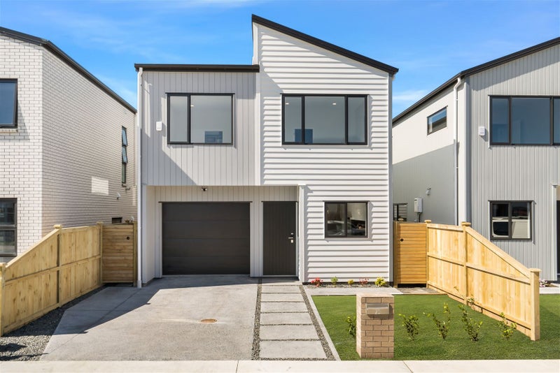 20 Coast Garden Drive, Hobsonville, Auckland - Carousel 1