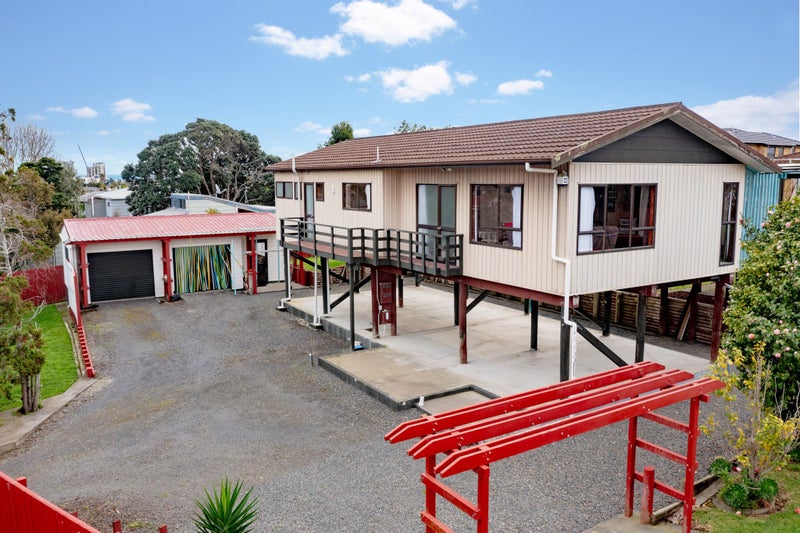 34 Charntay Avenue, Clover Park, Auckland - Carousel 1