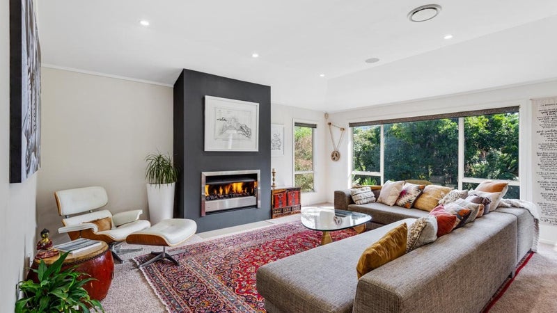 9 Sandown Road, Rothesay Bay, Auckland - Carousel 2