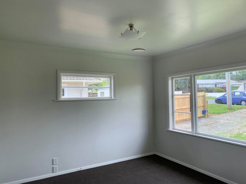 4 Kapiti Crescent, Titahi Bay, Porirua - Carousel 12