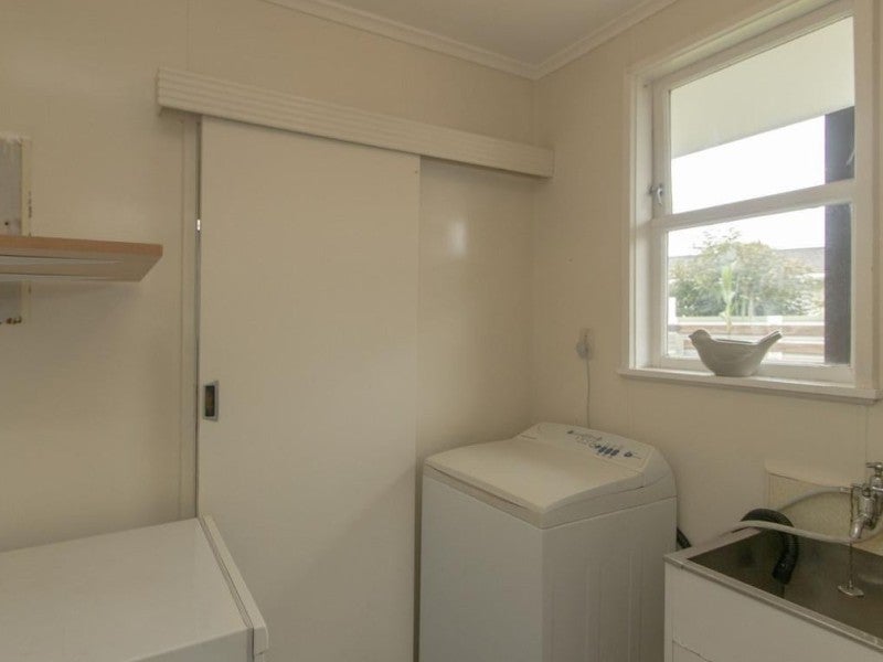 47 Leicester Avenue, Tamatea, Napier - Carousel 12