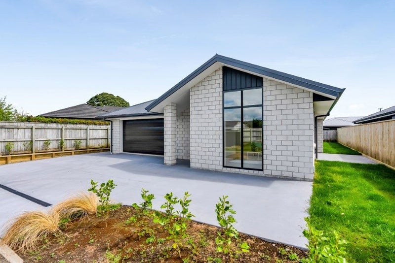 13 Roka Street, Bell Block, New Plymouth - Carousel 1
